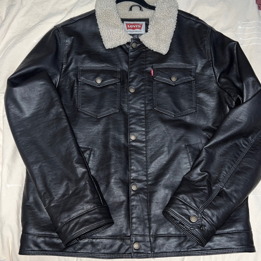 Levi’s Men’s Faux Leather Sherpa Trucker Jacket Gem